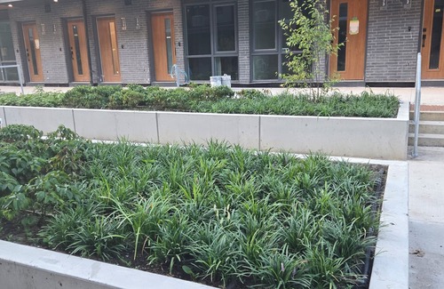 Toronto House | 3-bedroom townhome in nice, quiet Toronto area, also with AC,stairs and bike!