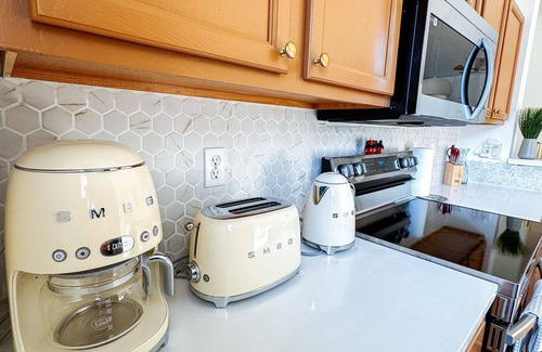Seasons House | 3-bedroom townhome in delightful Kissimmee with Shared fitness room, AC, WiFi