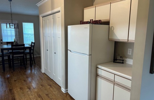 Greenville House | 3-bedroom townhome near Hospital with Private Fenced Back Yard