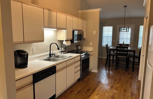 Greenville House | 3-bedroom townhome near Hospital with Private Fenced Back Yard