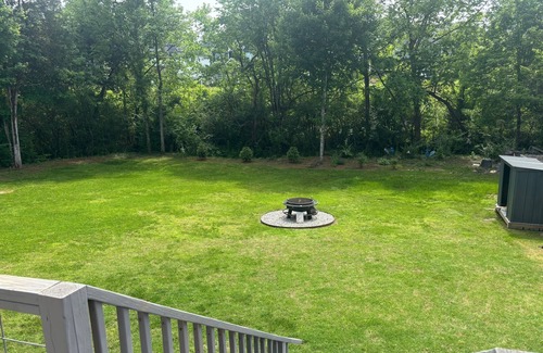 Knoxville House | 3-bedroom townhome ten minutes from UT campus three 55" tvs + private patio