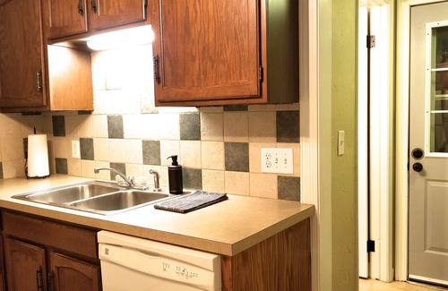 Holland House | 3-bedroom vacation home just a 4-minute walk to Downtown Holland.