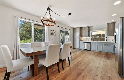 Windsor House | 3-bedroom vacation home just 10 minutes drive to Healdsburg Plaza