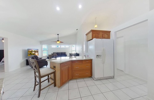 Rotonda Lakes House | 3-bedroom vacation home just 8 minutes to Manasota Key Beach