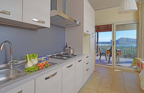 Villaggio Sanghen House | 3 bedroom villa direct access to the beach, 6 beds garden swimming pool