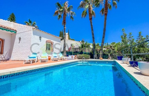 Vinuela House | 3 bedroom villa with pool