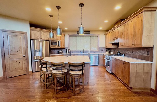 Cle Elum House | 3 Bedroom w/Game Room/Gourmet Kitchen/Community Pool - MNT VIEW IS AMAZING!