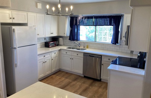 Las Vegas Condo | 3-bedroom walking distance to strip.