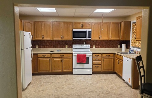 Circle Apartment | 3-bedroom with AC.
