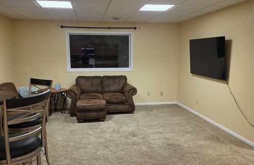 Circle Apartment | 3-bedroom with AC.