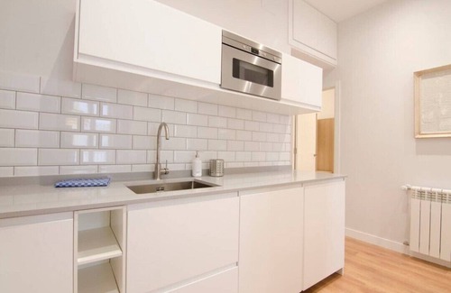 Embajadores Apartment | 3 bedrooms 2 bathrooms furnished - Anton Martin - comfy in downtown area