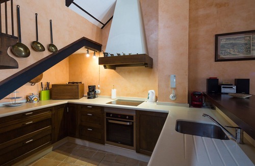 Triana House | 3 bedrooms, private terrace, river views