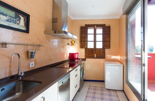Triana House | 3 bedrooms, private terrace, river views