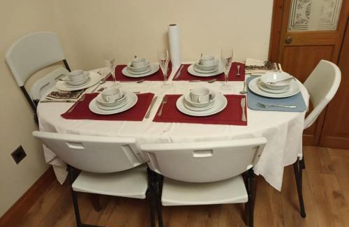 Norwich House | 3 bedrooms Sleeps 8 Self Catering House Near Norwich City Centre And UEA