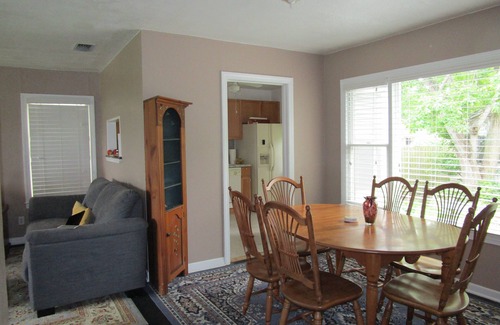 Bay Area House | 3 blocks from Ocean!
