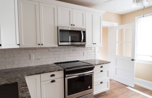 Cape May Apartment | 3 blocks to the Beach, sleeps 8, private patio, now booking 2026