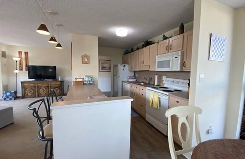 North End Condo | 3 BR, 2-1/2 BA Condo on Boardwalk/Ocean side of Ocean Colony. Many upgrades AND SPACIOUS, with lots of natural light, and two large decks. Easy access to Pool and Sundeck, requiring no elevator ride!