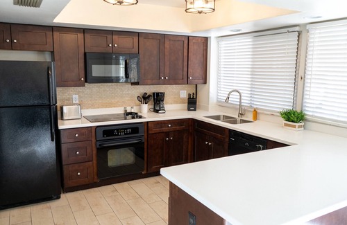 Tempe House | 3 BR 2 BA, Townhome in Tempe