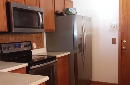 Downtown Omaha House | 3 br-2 bath centrally located 5 min. from CWS, Old Market, & Zoo.