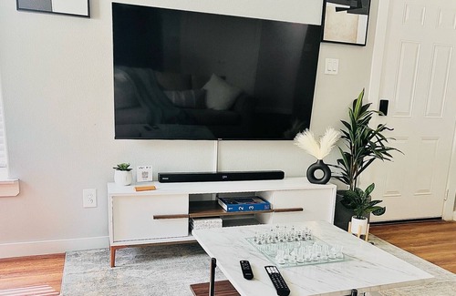 Northeast Houston House | 3 BR 2 Bath, Downtown + Airport