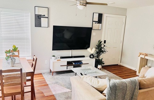 Northeast Houston House | 3 BR 2 Bath, Downtown + Airport