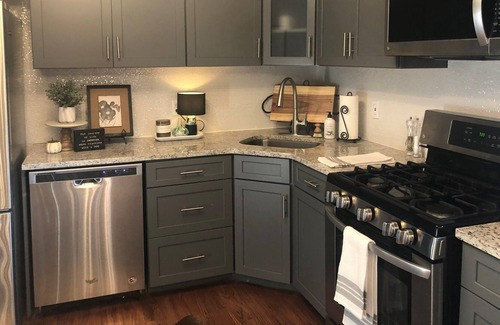 Pickwood House | 3 BR / 2 Bath rental located less than 1 mile from Jordan Hare Stadium