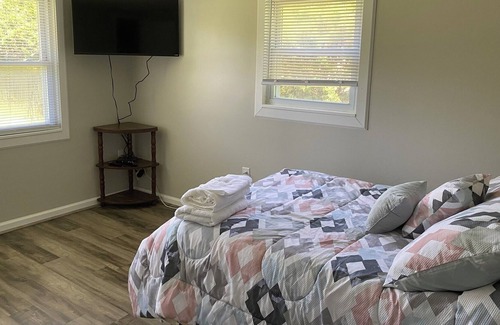 Harbinger House | 3 Br/2 Bath Waterfront Vacation Home-Pet Friendly