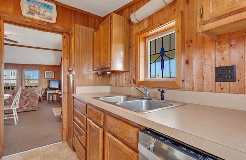 South Nags Head House | 3 br, 500ft to Beach pool view!