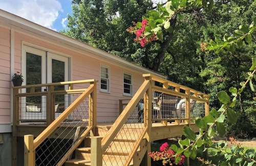 Mount Pleasant House | 3 BR House with fenced in yard 5 miles to beach Pet Friendly