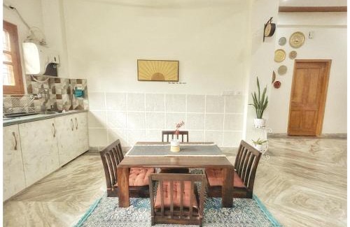 Haridwar Apartment | 3 BR Luxe Penthouse nearby Harkipauri by Manstays