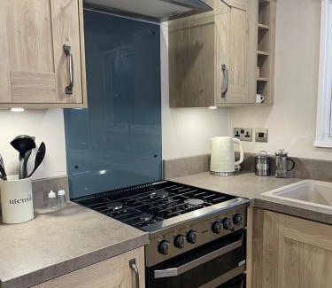 Colchester Resort | 3 BR - Luxury Family Home Near The Beach