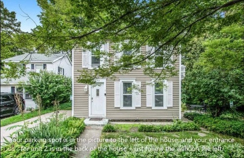 Saugatuck Apartment | #3 Bright 1-Bdrm suite downtown with parking