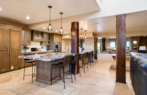 North Scottsdale Villa | 3-Court Pickleball Retreat Surrounded by Mountains