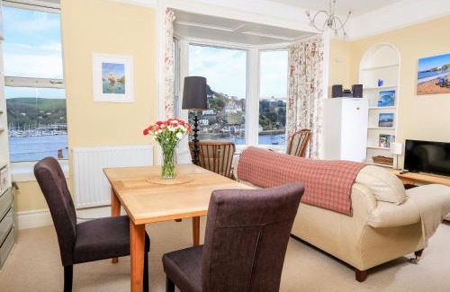 Dartmouth House | 3 Dartview