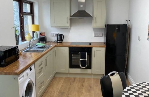 Londonderry Apartment | 3 Double Bed Entire Home