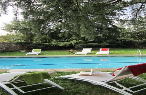 Santa Maria de Palautordera Villa | /3 families. 360º virtual tour: