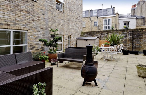 Chelsea House | 3, Gallery Court · 1 Bed Chelsea Flat + Communal Terrace