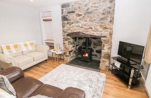 Llangaffo House | 3 Green Terrace