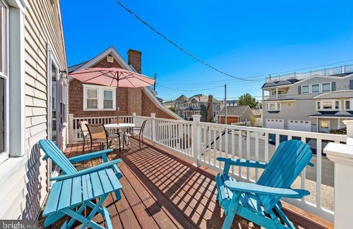 North Beach Haven House | 3 Houses to the Beach!