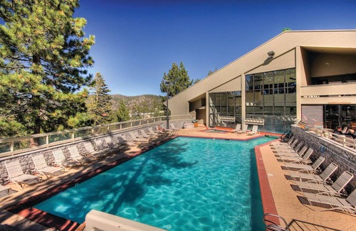 Tahoe Village House | 3 Inviting Villas w/Sports Courts & 15 Hot Tubs – Ideal for Family Fun!