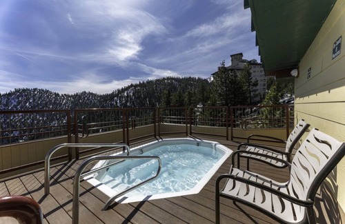 Tahoe Village House | 3 Inviting Villas w/Sports Courts & 15 Hot Tubs – Ideal for Family Fun!