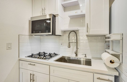 Santa Ana Apartment | 3 Mi to Angel Stadium: Cozy Studio w/Patio!