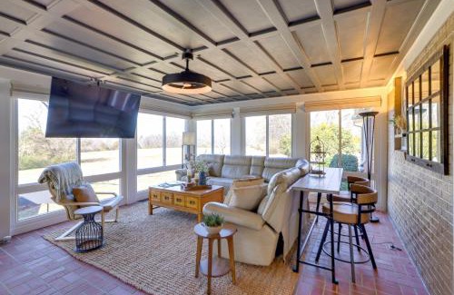 Greer House | 3 Mi to Dtwn Greer Mountain-View Home!