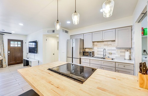 Mesa Cottage | 3 Mi to Dtwn Mesa: Home w/Fenced Backyard!