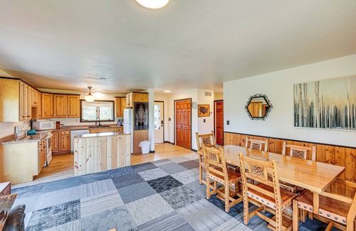 Hot Springs House | 3 Mi to Dtwn: Mtn-View Retreat in Hot Springs!