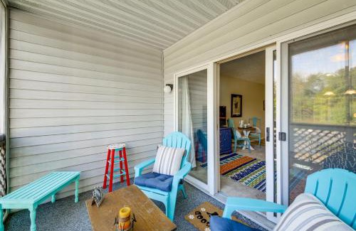 Bloomington Apartment | 3 Mi to IU Dog-Friendly Condo with Pool Access!