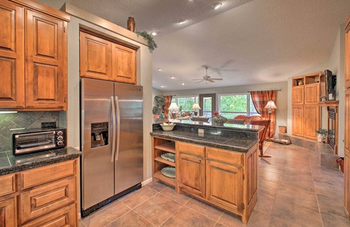 Hot Springs Village House | 3 Mi to Lake DeSoto: Home w/Furnished Deck!