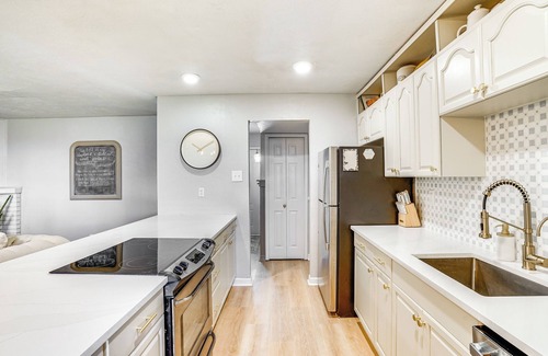 North Richland Hills House | 3 Mi to NRH2O Water Park: Home w/Furnished Patio