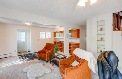 Fairbanks House | 3 Mi to Pioneer Park and University Spacious Home!