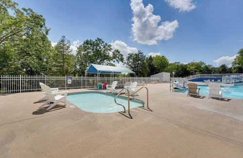 Kimberling City Cottage | 3 Mi to Table Rock Lake: Cozy Cabin in the Woods!
